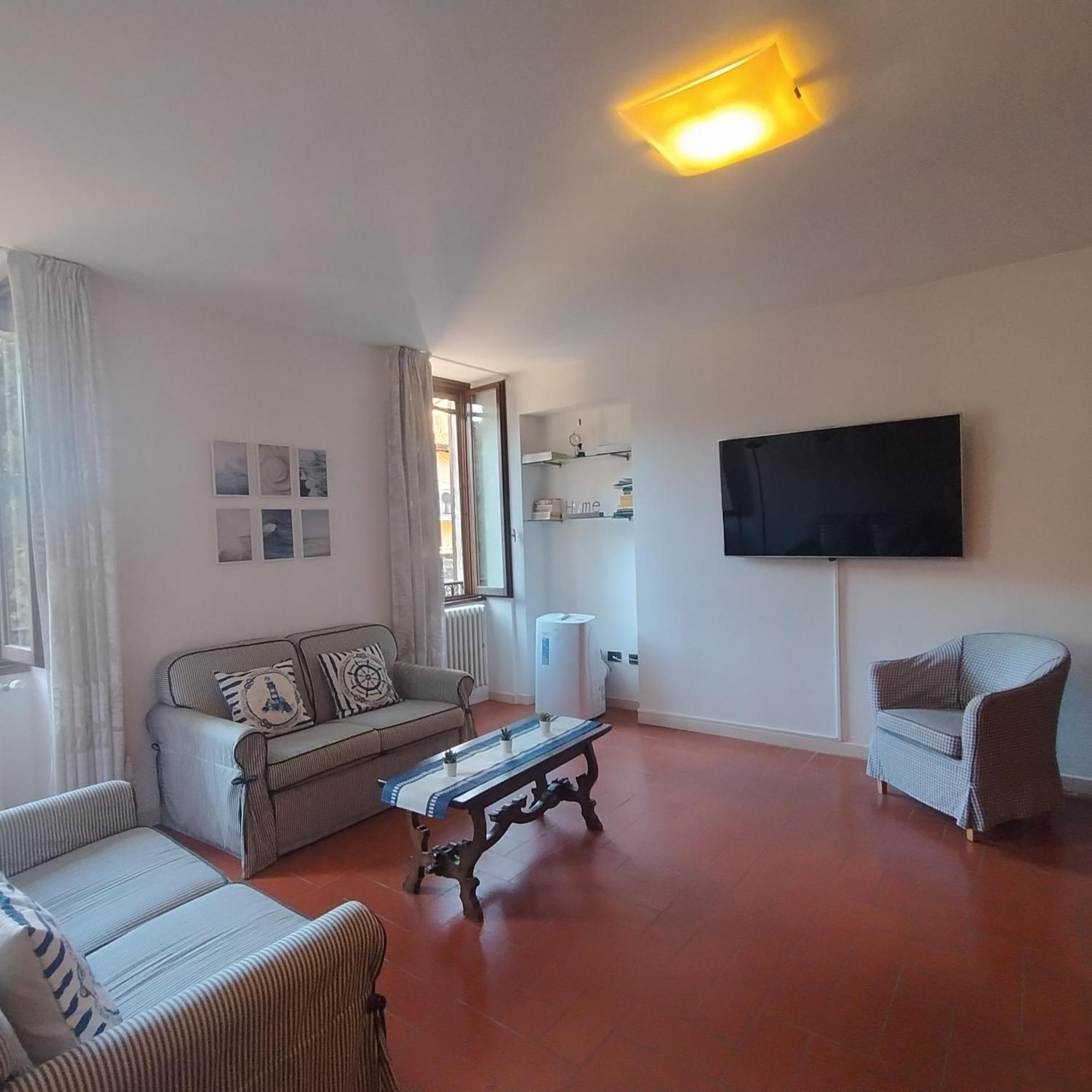 Casa Preziosa - Salo Lägenhet Exteriör bild